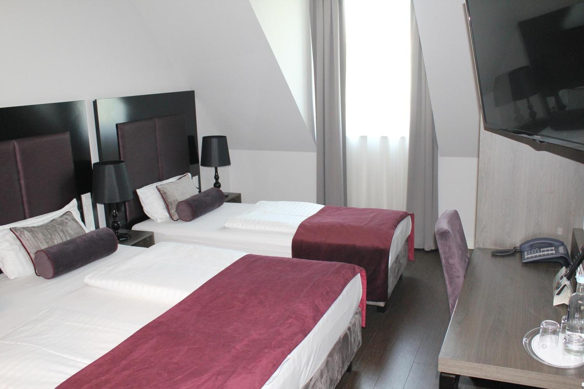 Arena Villa Am Wasserpark Frankfurt am Main Rom bilde